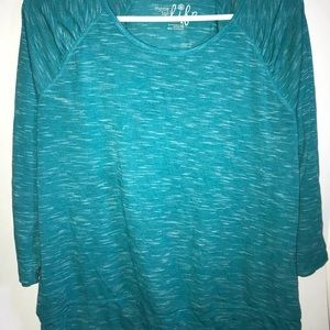 Elbow-length athletic shirt